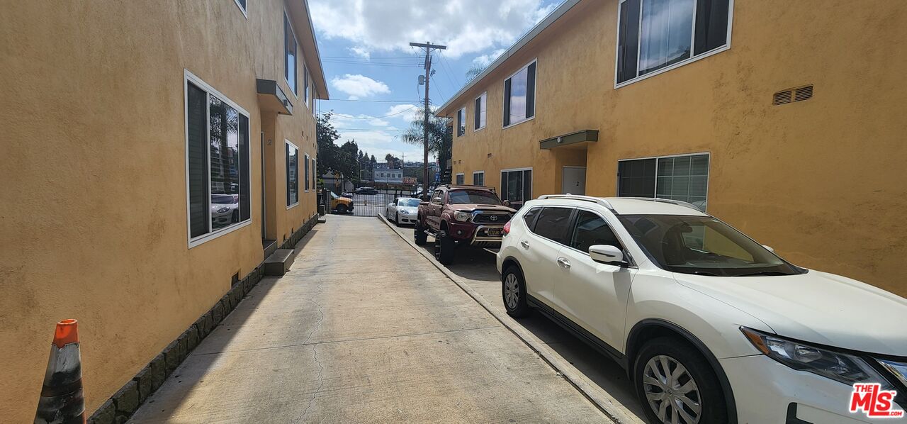 323 North Virgil Avenue #2